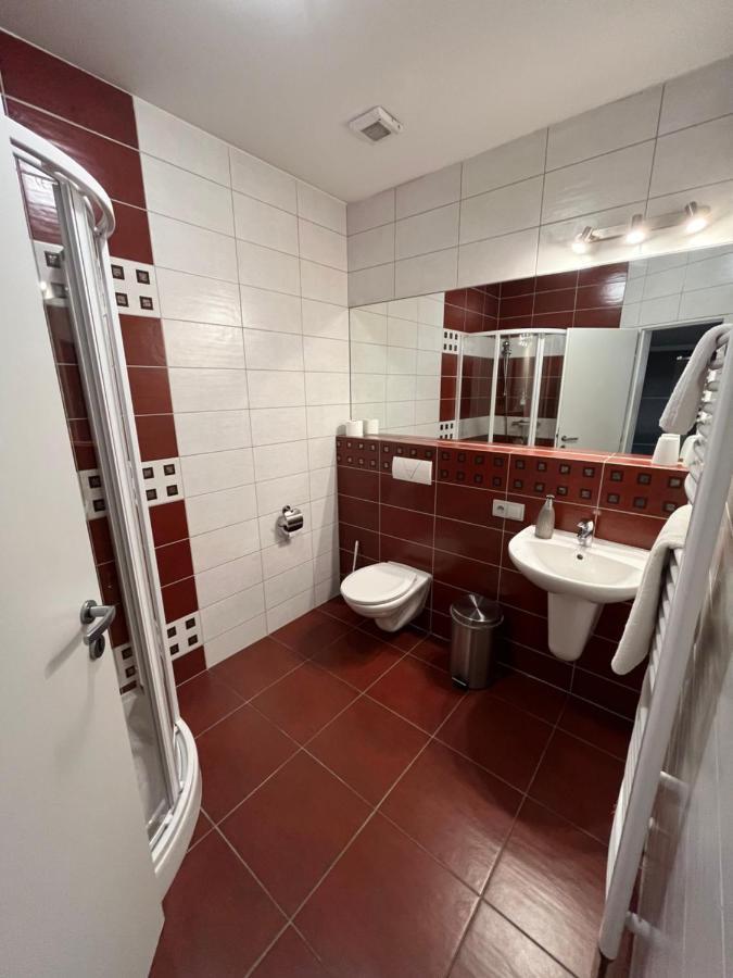Hotel Algar Opava Kültér fotó