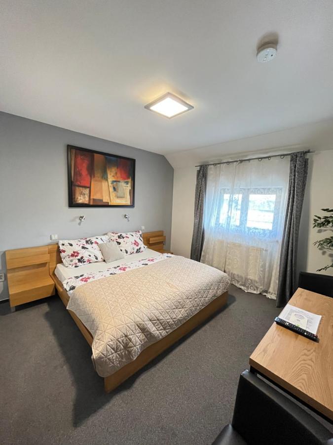 Hotel Algar Opava Kültér fotó