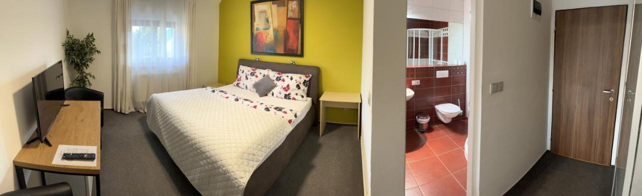Hotel Algar Opava Kültér fotó