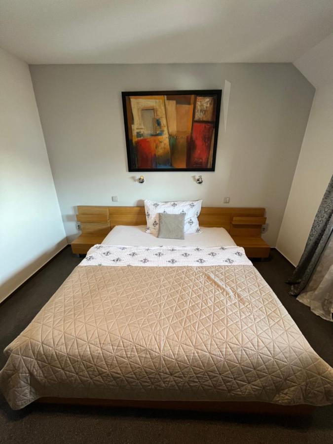 Hotel Algar Opava Kültér fotó