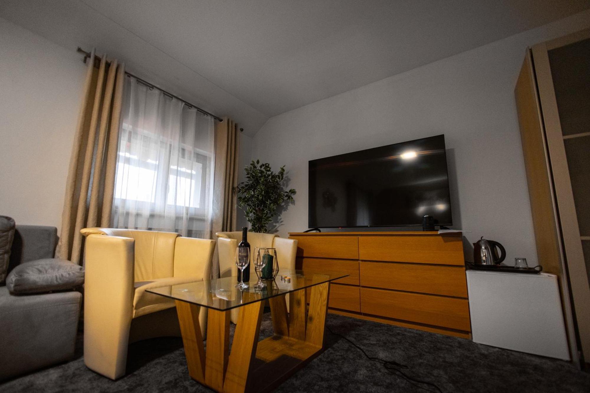 Hotel Algar Opava Kültér fotó