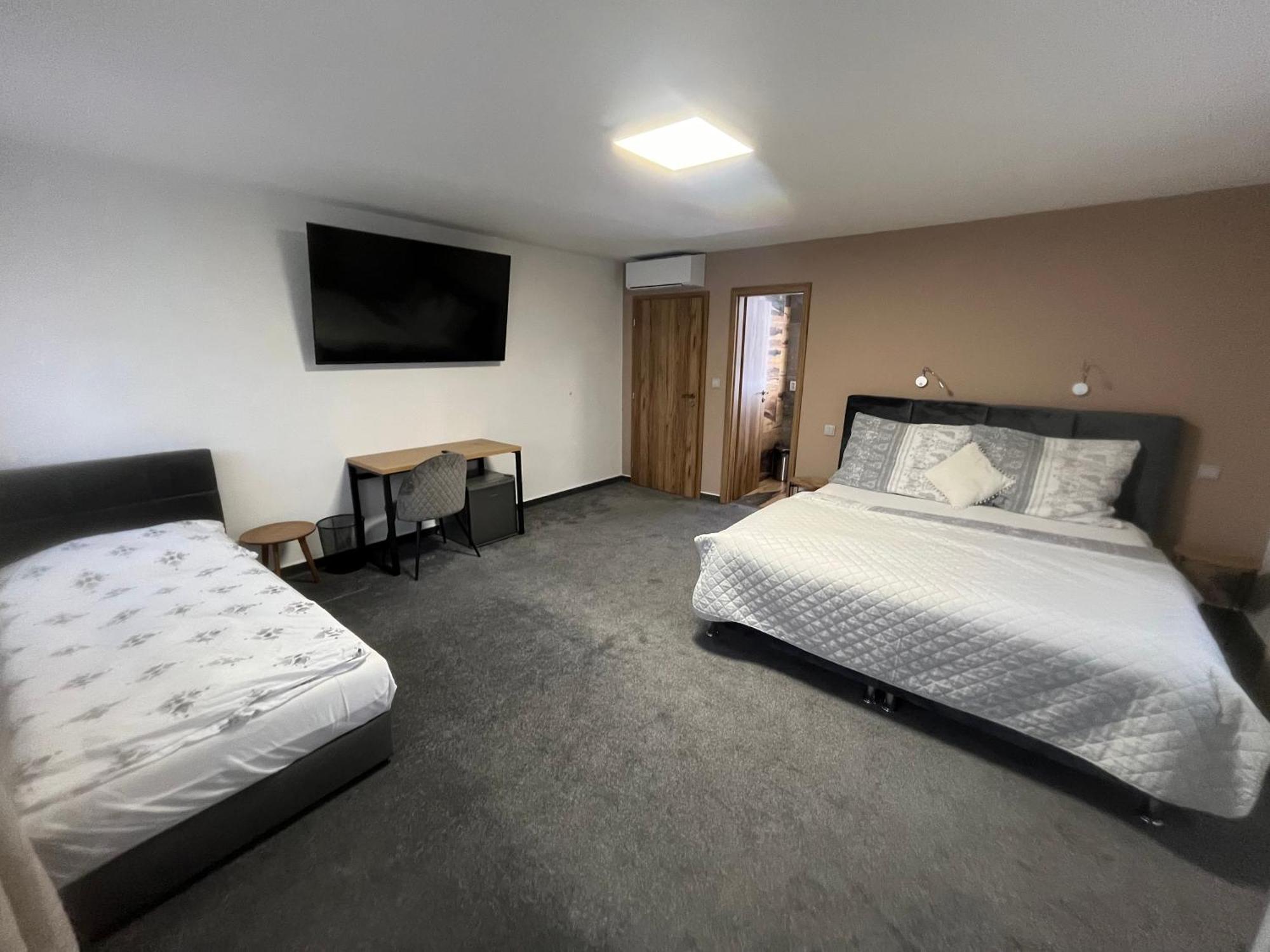 Hotel Algar Opava Kültér fotó